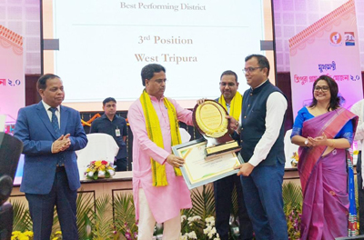 Chief Minister Dr Manik Saha launched ‘Mukhyamantri Gram Sampark Yojana’ during a programme held at Pragna Bhavan in Agartala on November 24.